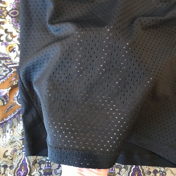 VS Mesh Work Out Tank Top - Picture 5 of 6